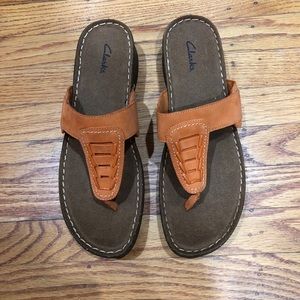 Clarks flip flop sandals
